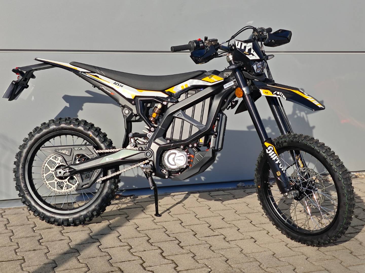 Sur - Ron Ultra Bee T – Obrázok 3