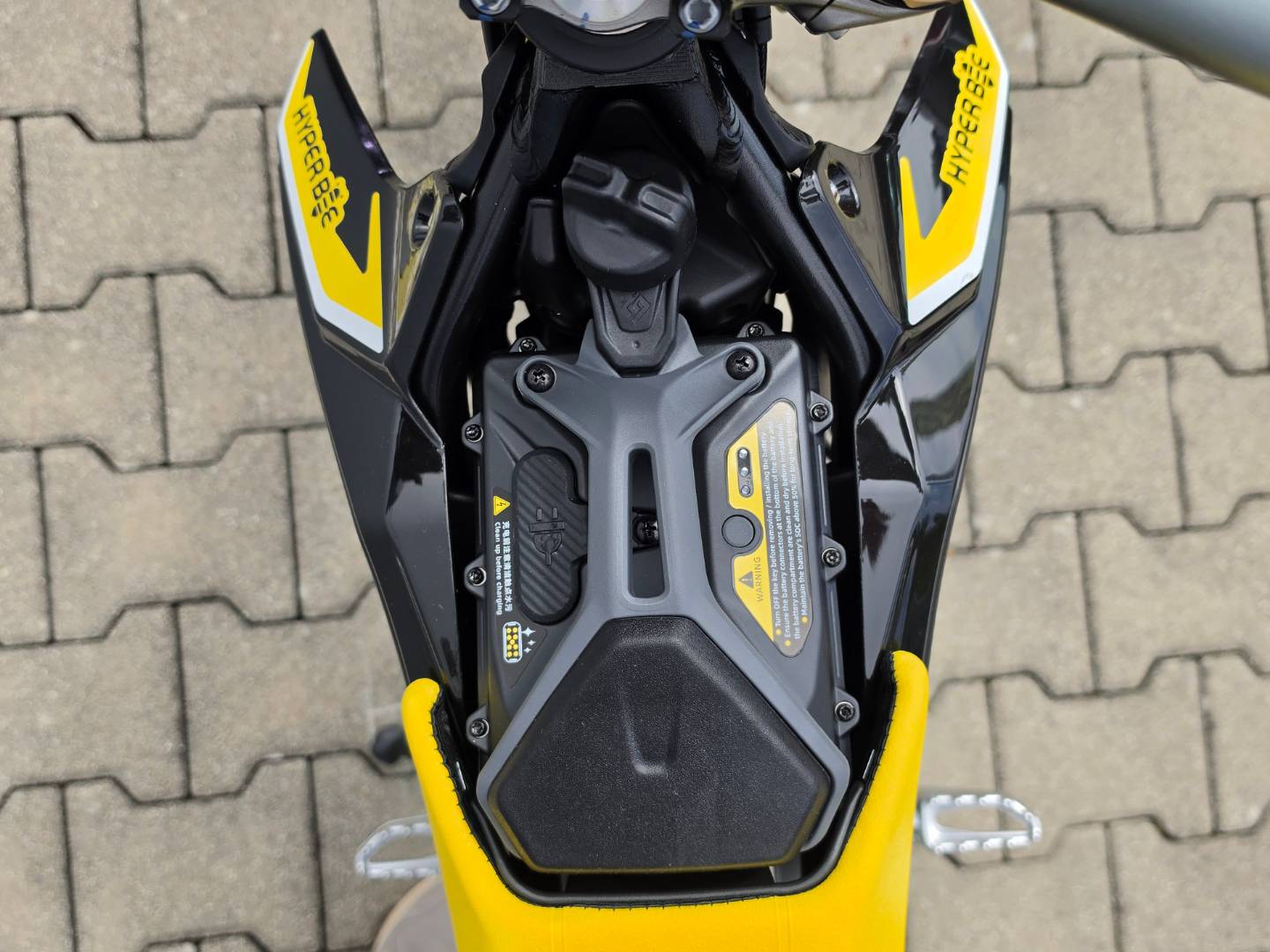 Sur - Ron Hyper Bee – Obrázok 8